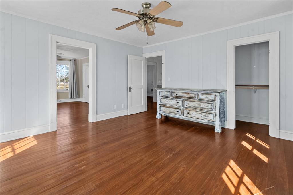 206 S Avenue B Property Photo 14