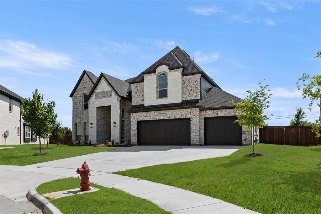 2565 Riverchase Way Property Photo 2