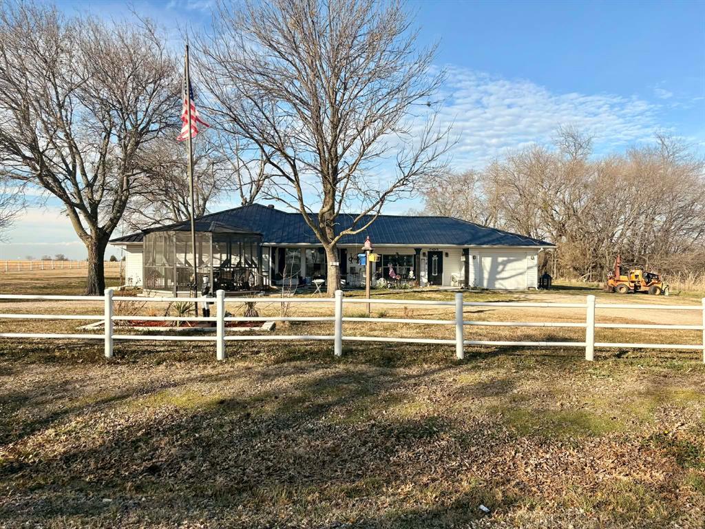 636 County Road 1535 Property Photo 1