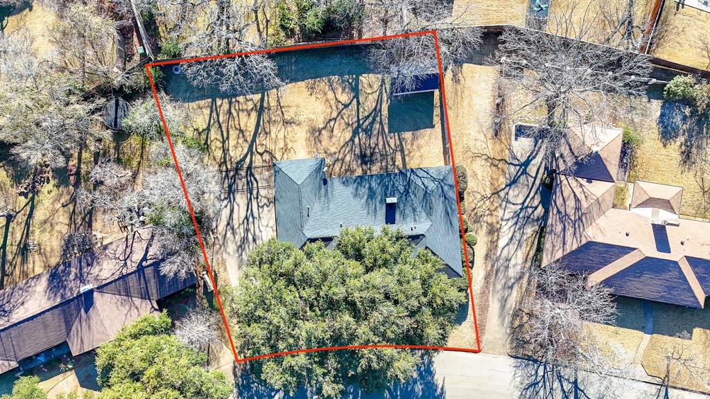 2013 Glenwood Circle Property Photo 2