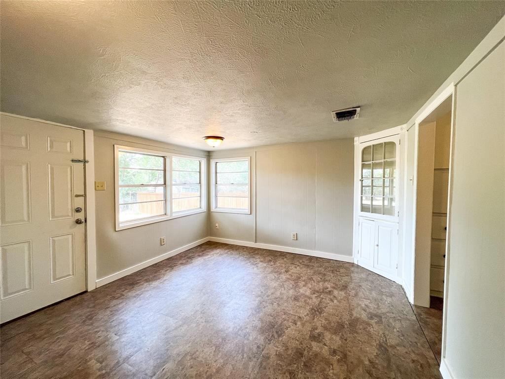 1425, 1435, 420 Groesbeck & Lillian Property Photo 10