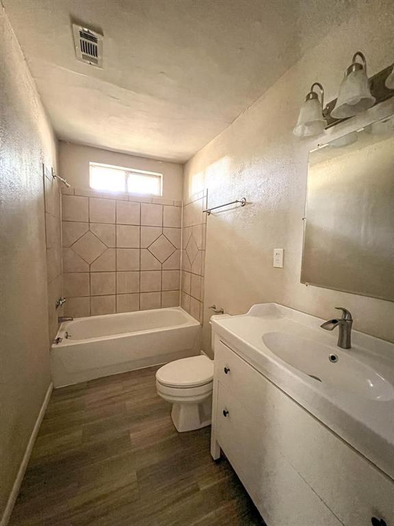 1425, 1435, 420 Groesbeck & Lillian Property Photo 26
