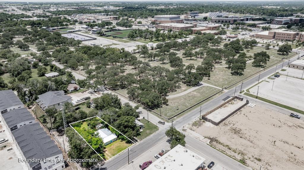 1425, 1435, 420 Groesbeck & Lillian Property Photo 31