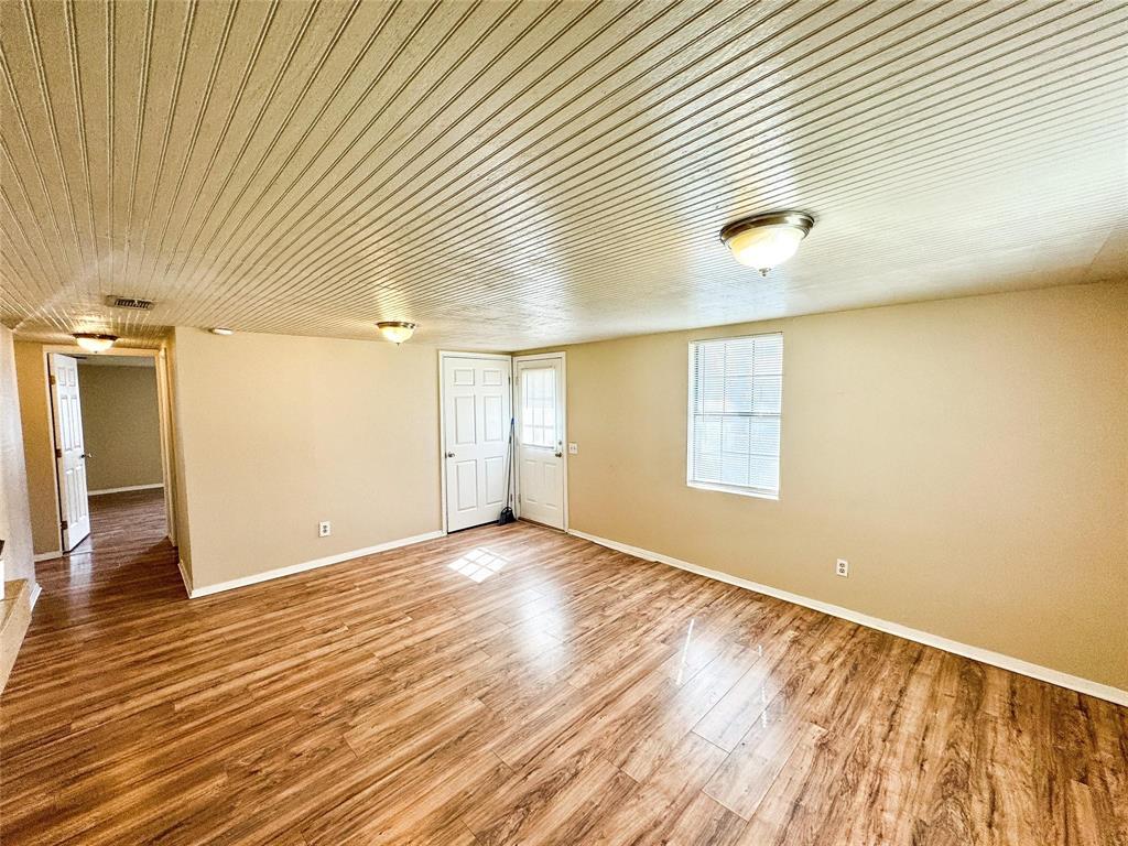 1425, 1435, 420 Groesbeck & Lillian Property Photo 36