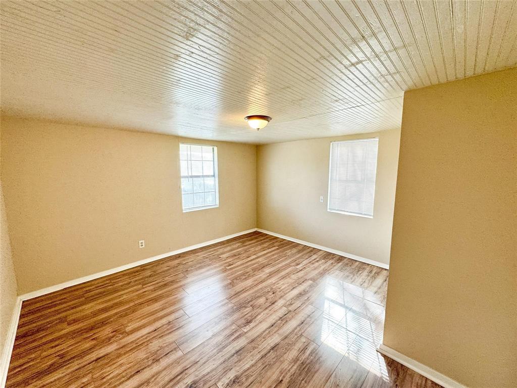 1425, 1435, 420 Groesbeck & Lillian Property Photo 38