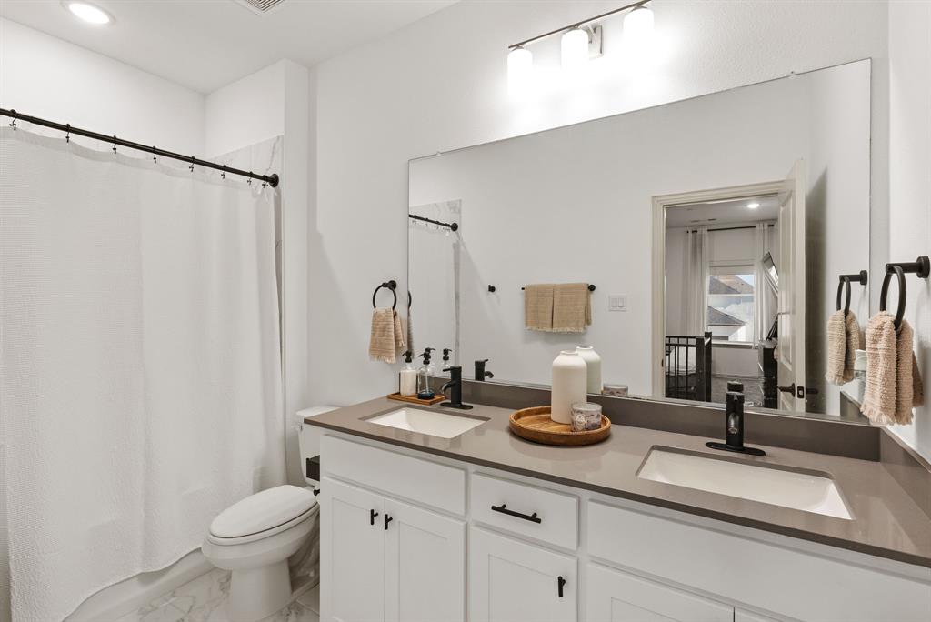 1311 Hill Country Place Property Photo 24