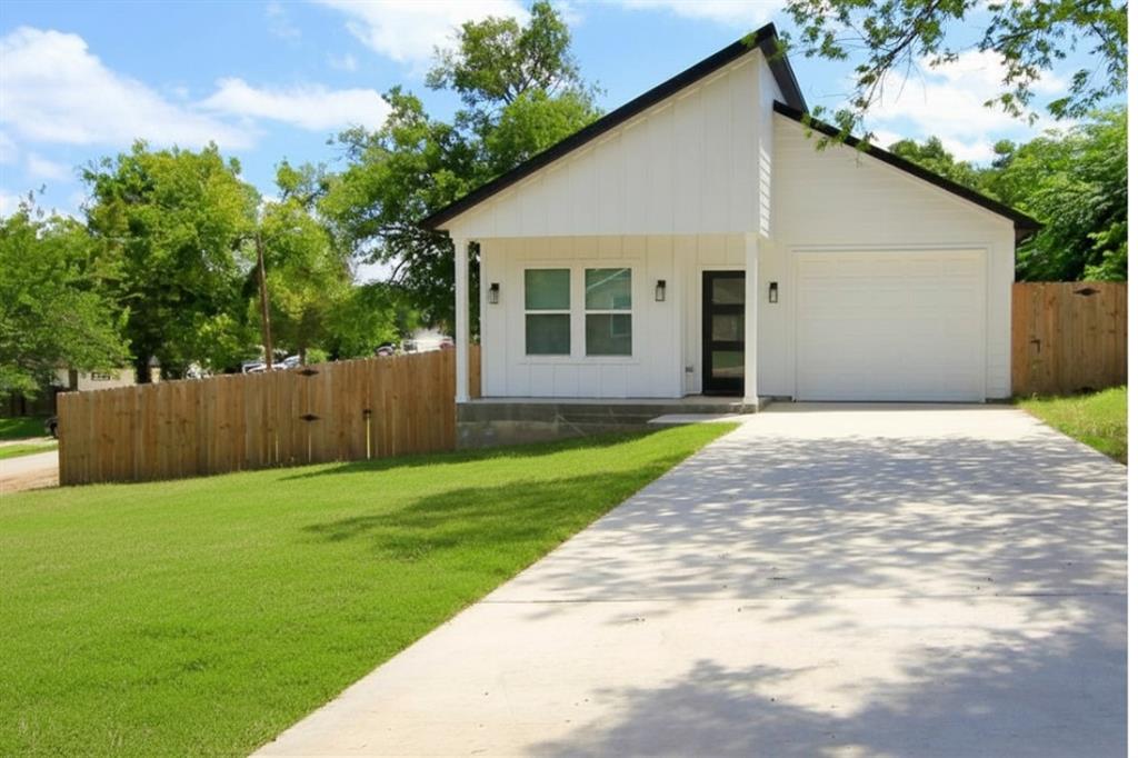 5824 Plum Dale Road Property Photo 3