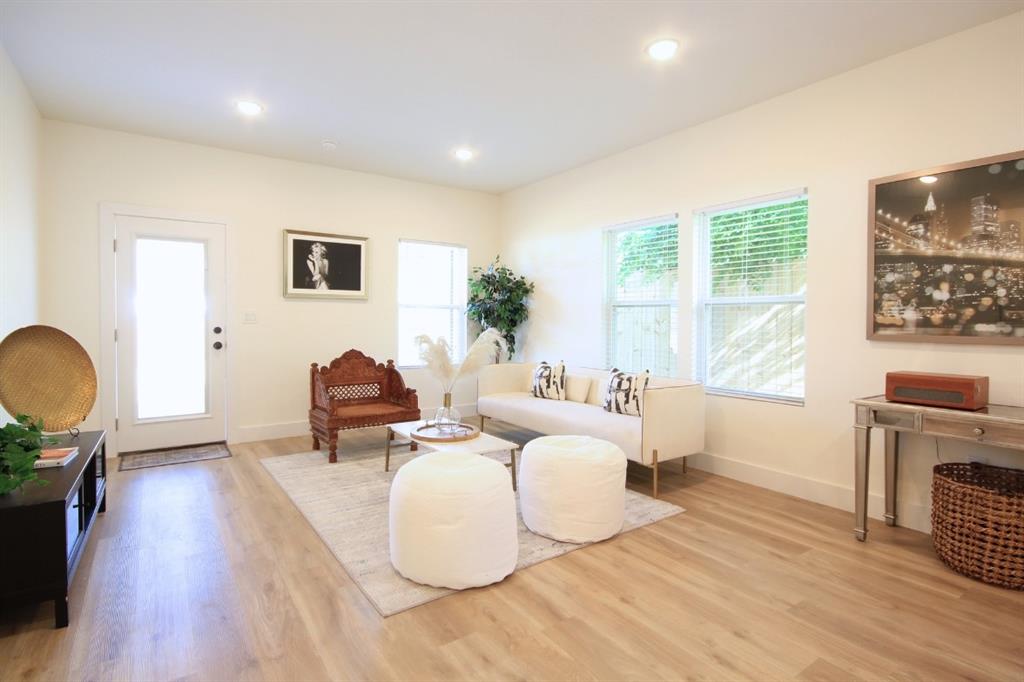 5824 Plum Dale Road Property Photo 10
