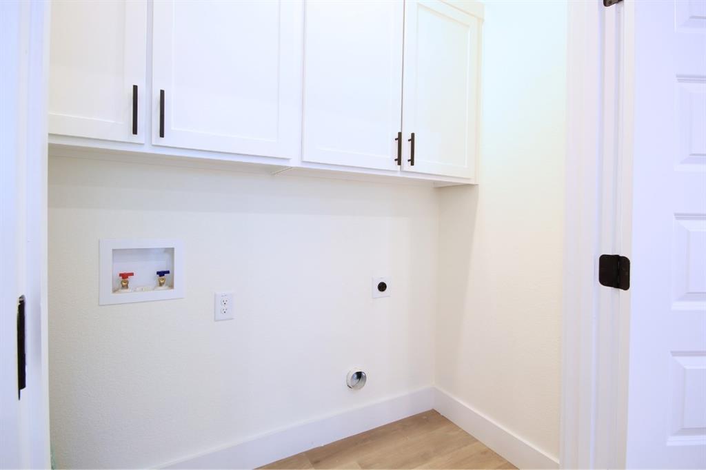 5824 Plum Dale Road Property Photo 20