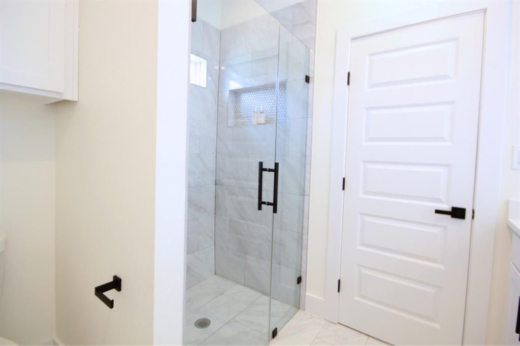 5824 Plum Dale Road Property Photo 27