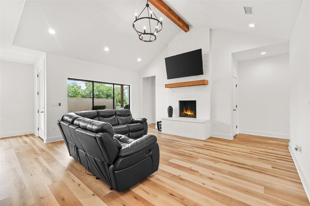 11 Nicklaus Drive Property Photo 8
