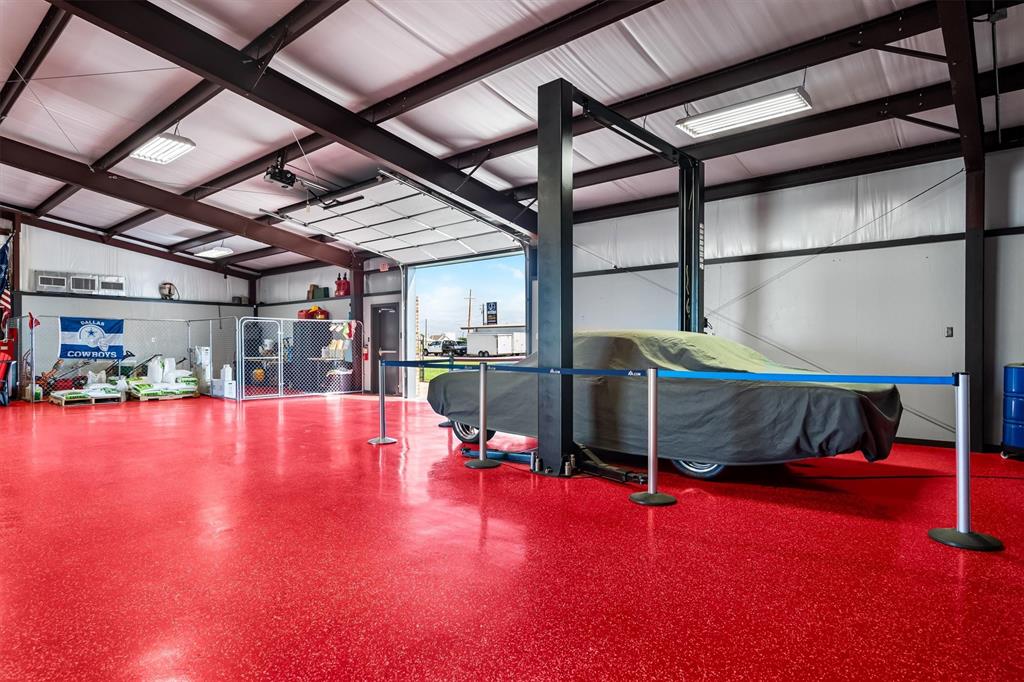 1208 N Industrial Boulevard Property Photo 7
