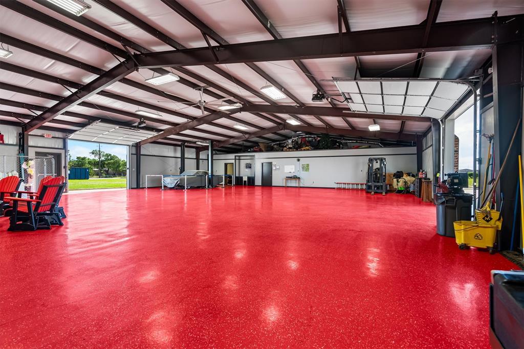 1208 N Industrial Boulevard Property Photo 11
