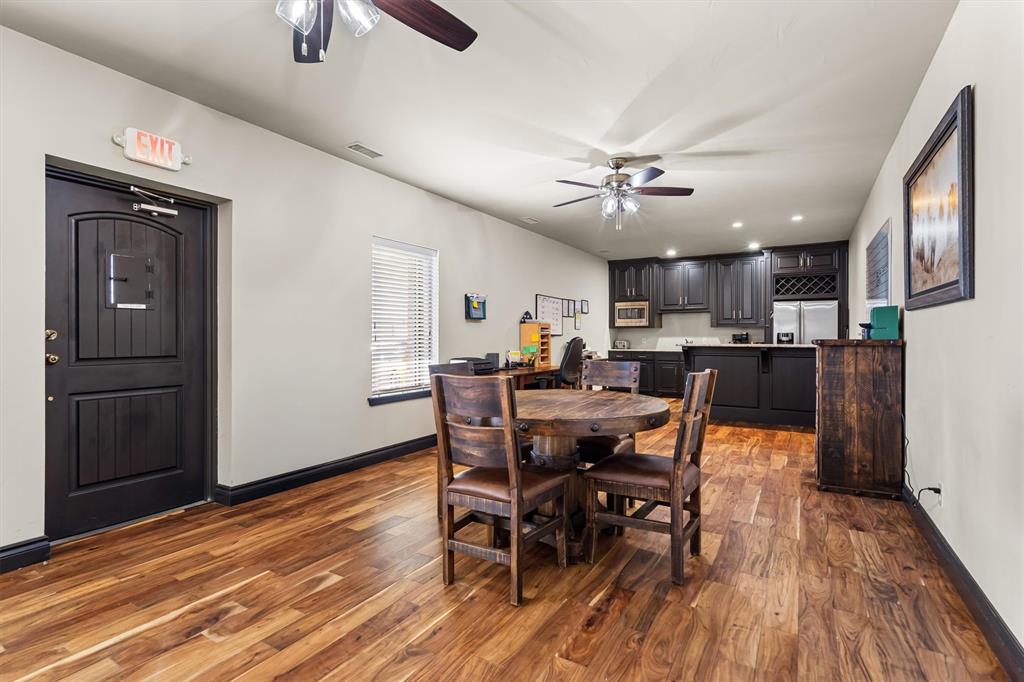 1208 N Industrial Boulevard Property Photo 15
