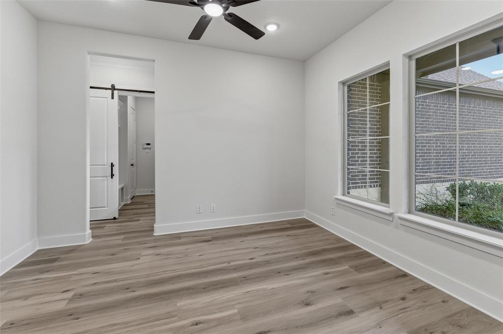 2208 Continent Court Property Photo 6