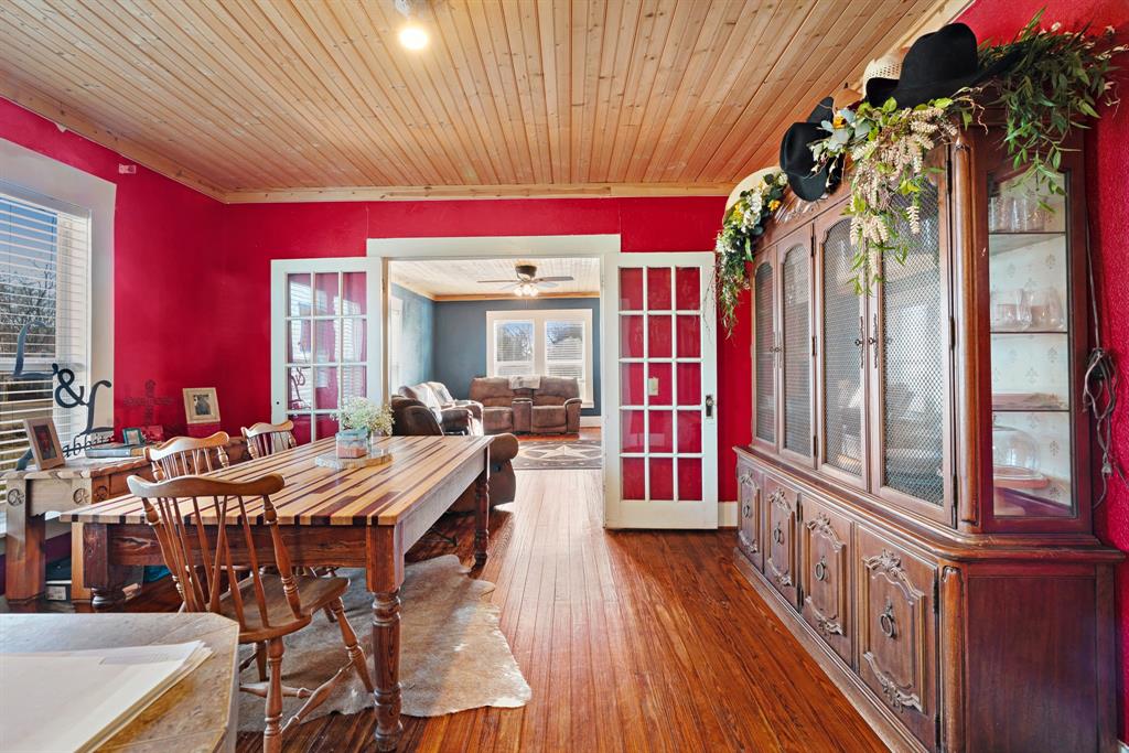 5366 Farm Road 2573 Property Photo 4