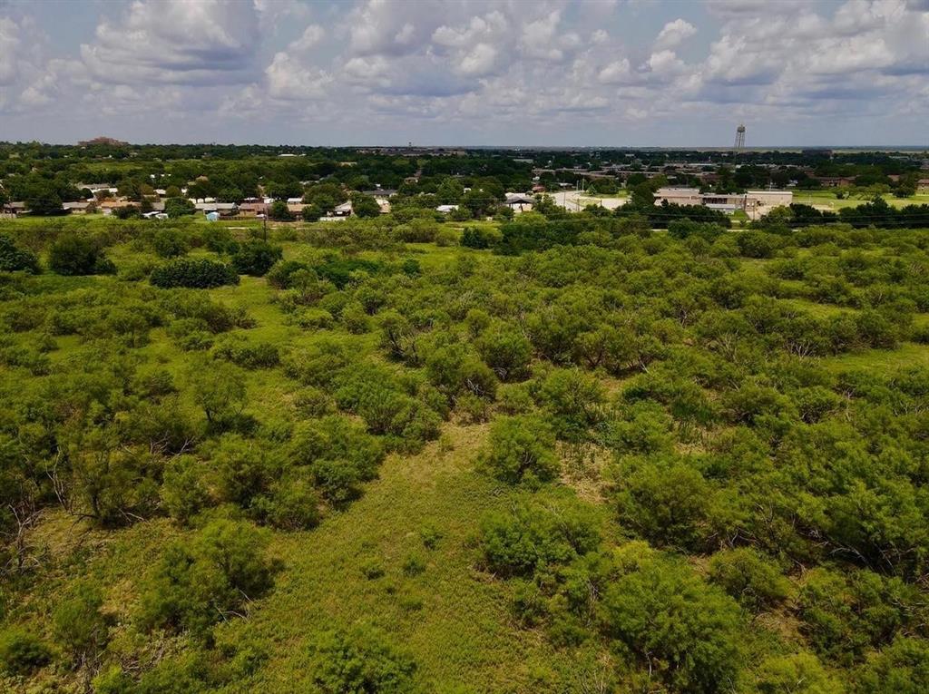 3901 Lenore Drive Property Photo 3