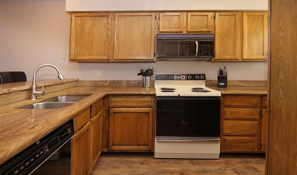 3109 Hells Gate Loop 59 Property Photo 7
