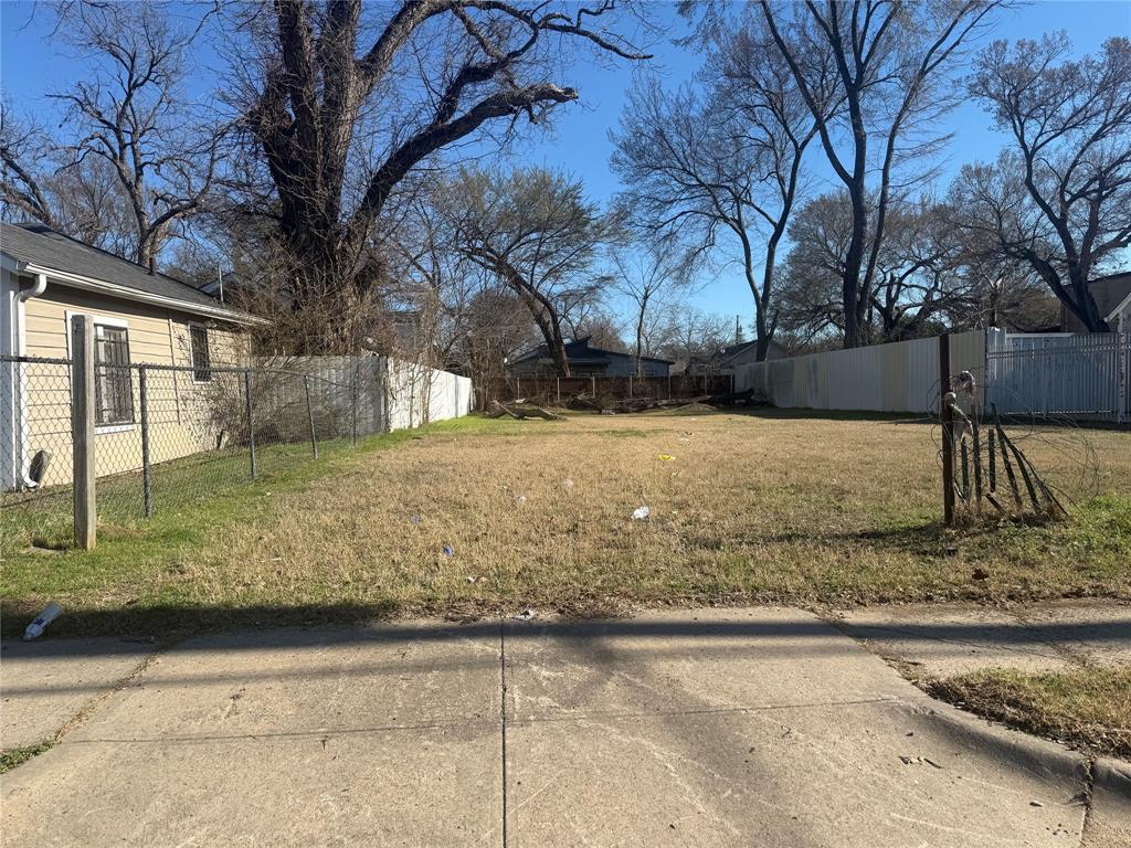 3926 Sidney Street Property Photo 1