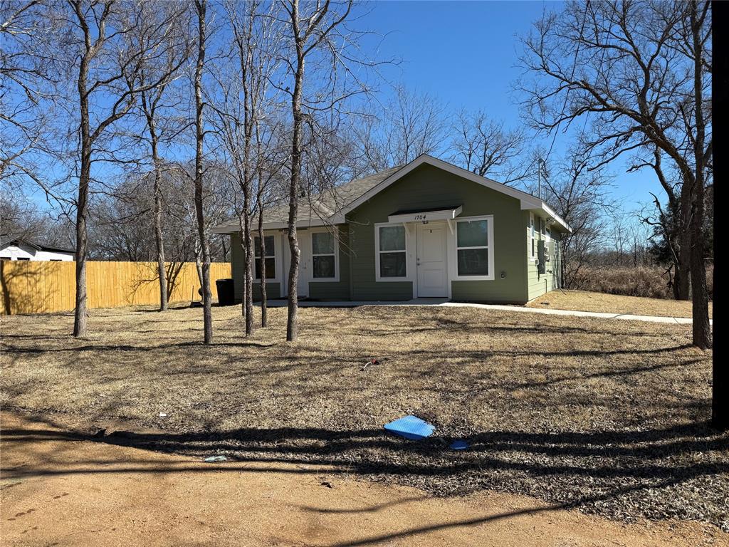 1704 E 3rd Street Property Photo 1