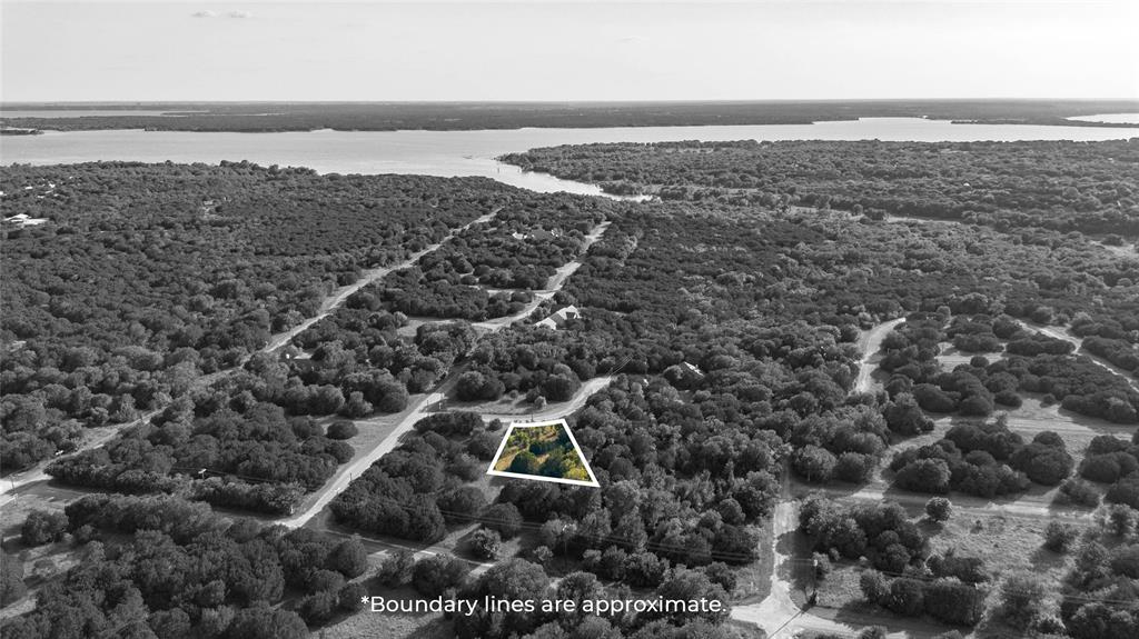 40031 Brentwood Court Property Photo 2