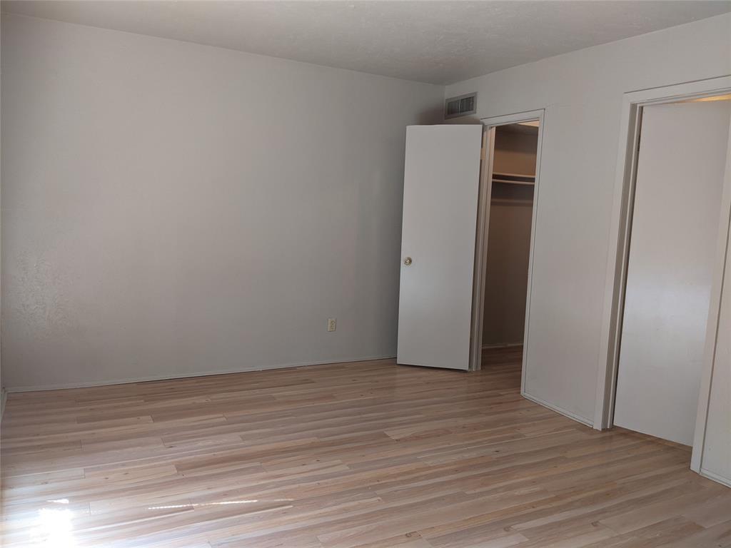 2433 Limestone Drive Property Photo 5