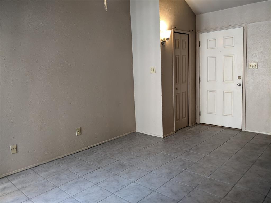 2433 Limestone Drive Property Photo 13