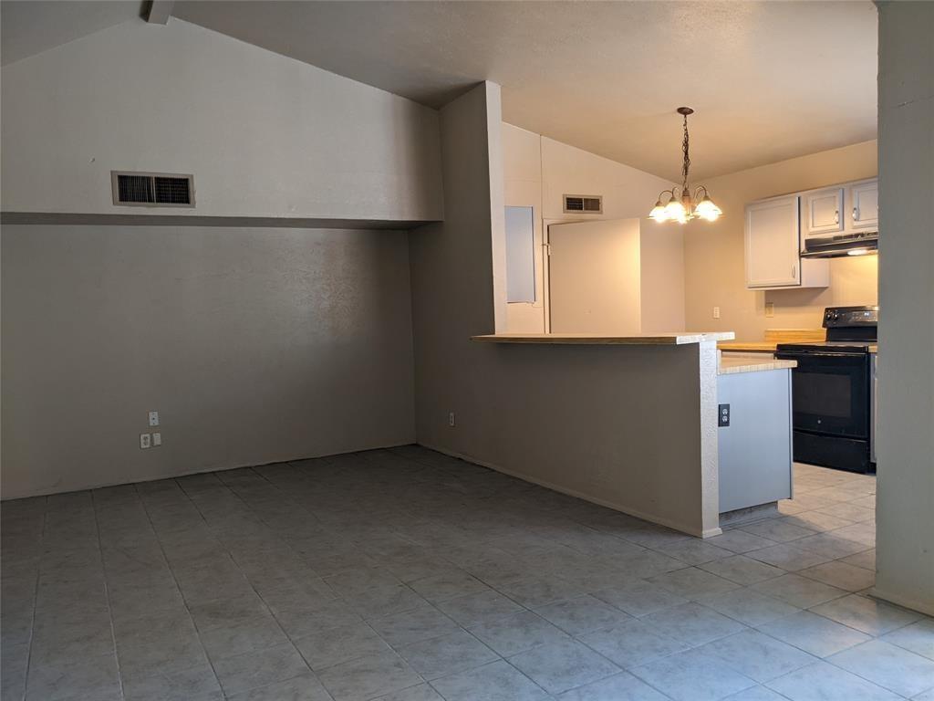2433 Limestone Drive Property Photo 15