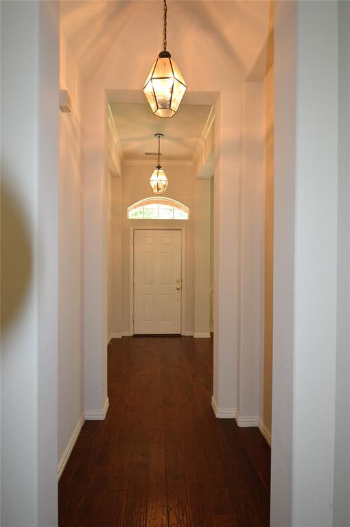 1120 Surrey Lane Property Photo 2