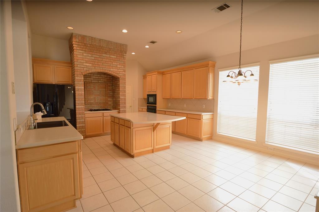 1120 Surrey Lane Property Photo 10