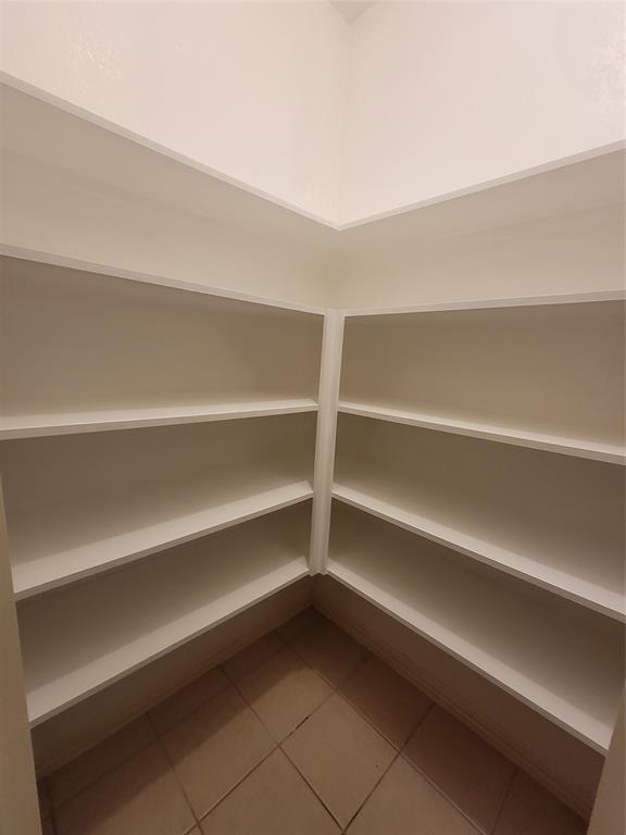 1120 Surrey Lane Property Photo 16