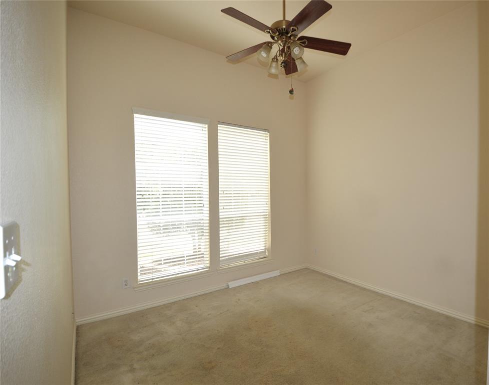 1120 Surrey Lane Property Photo 32