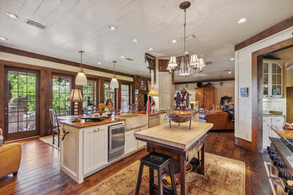 525 E Hickory Hill Road Property Photo 13