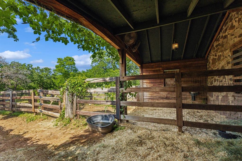 525 E Hickory Hill Road Property Photo 31