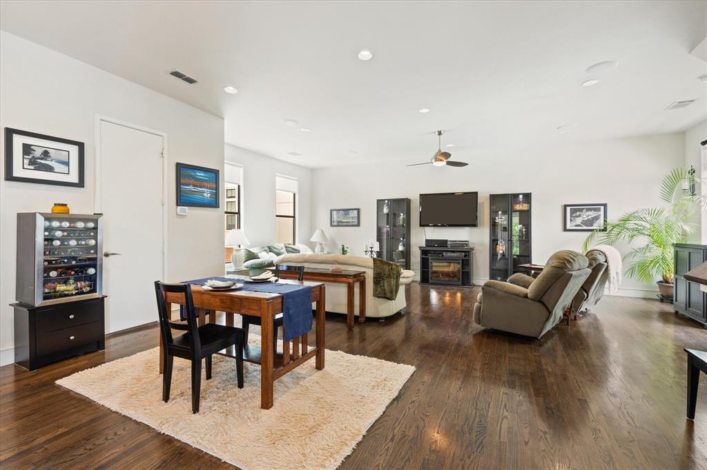 2123 Albany Street Property Photo 11