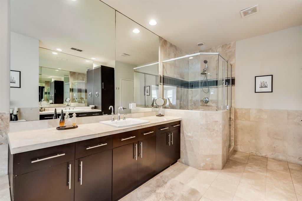 2123 Albany Street Property Photo 27