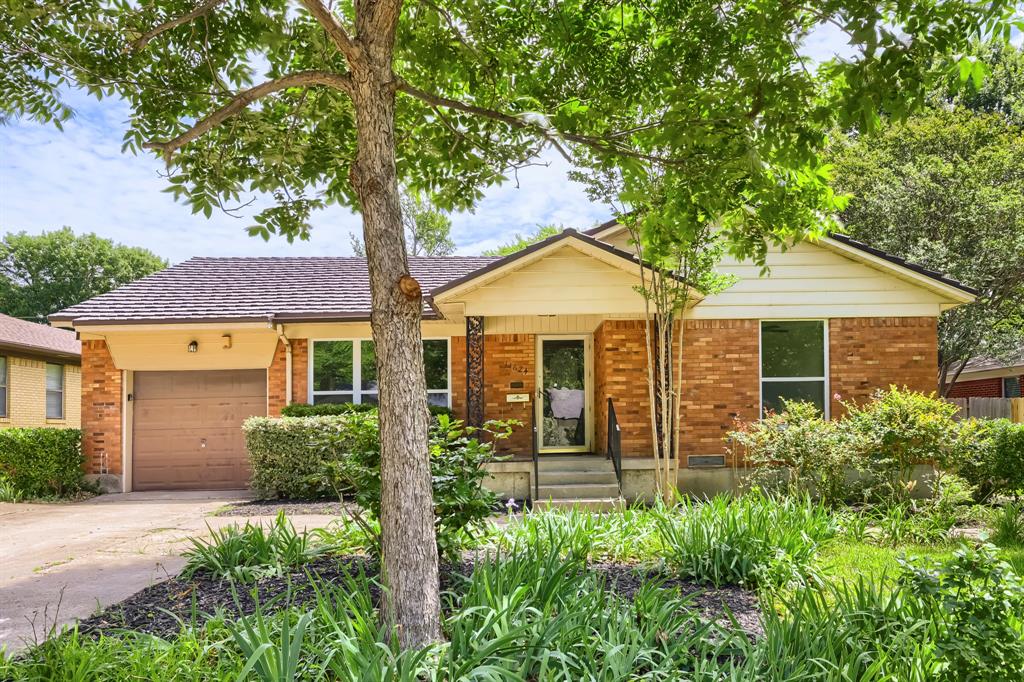 11624 Tuscany Way Property Photo 1