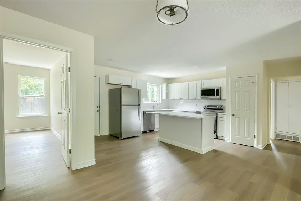 11624 Tuscany Way Property Photo 6