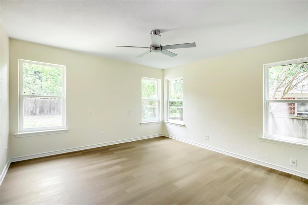 11624 Tuscany Way Property Photo 9