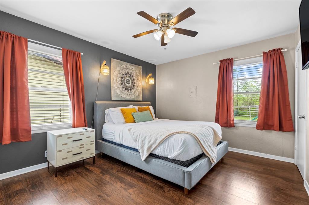 1110 Park Street Property Photo 16