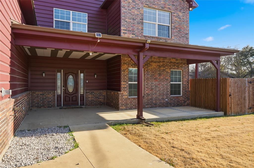 1205 Avenue B Property Photo 2