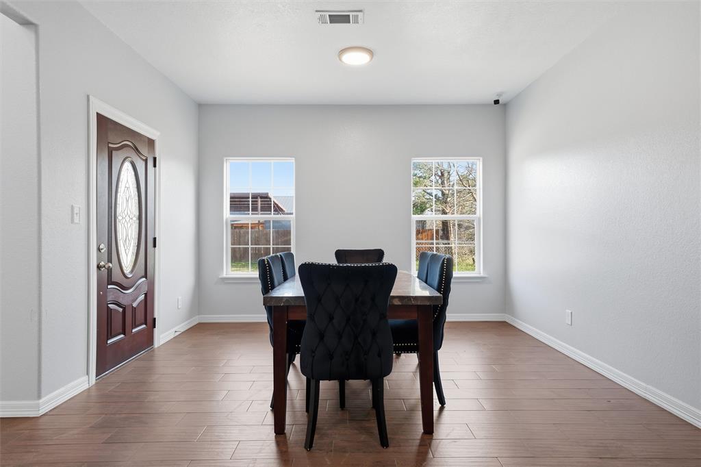 1205 Avenue B Property Photo 5