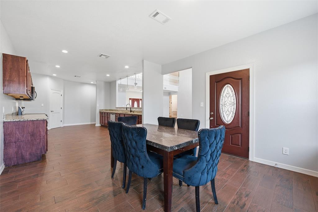 1205 Avenue B Property Photo 6