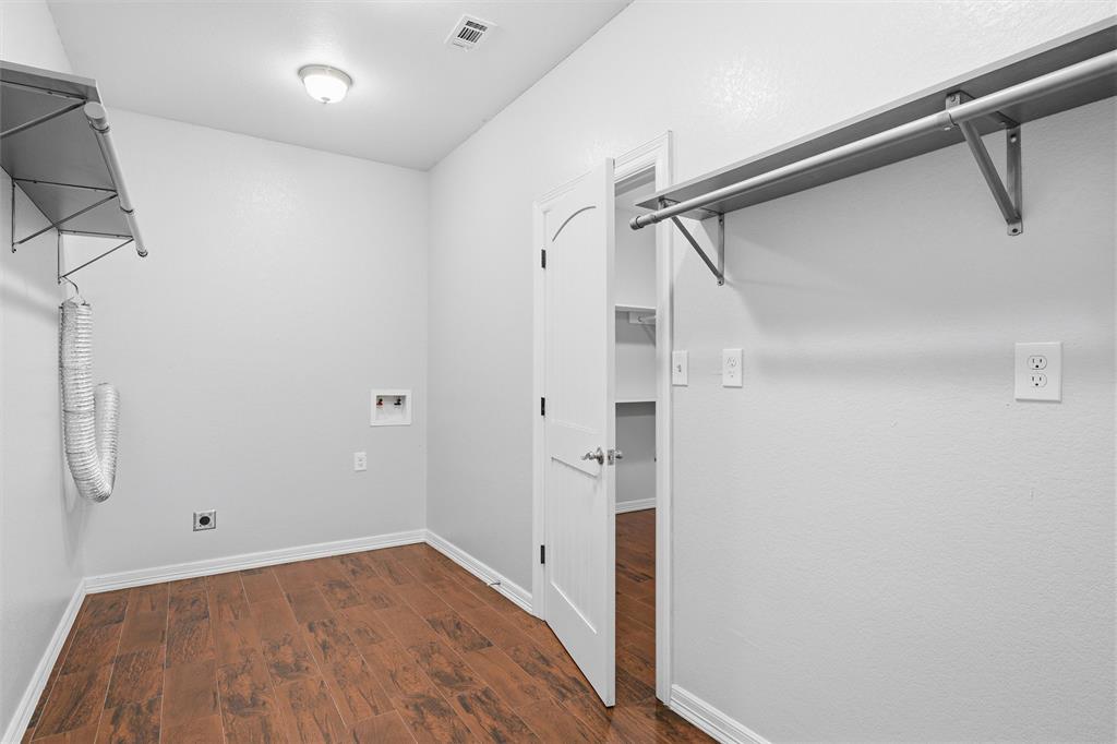 1205 Avenue B Property Photo 19