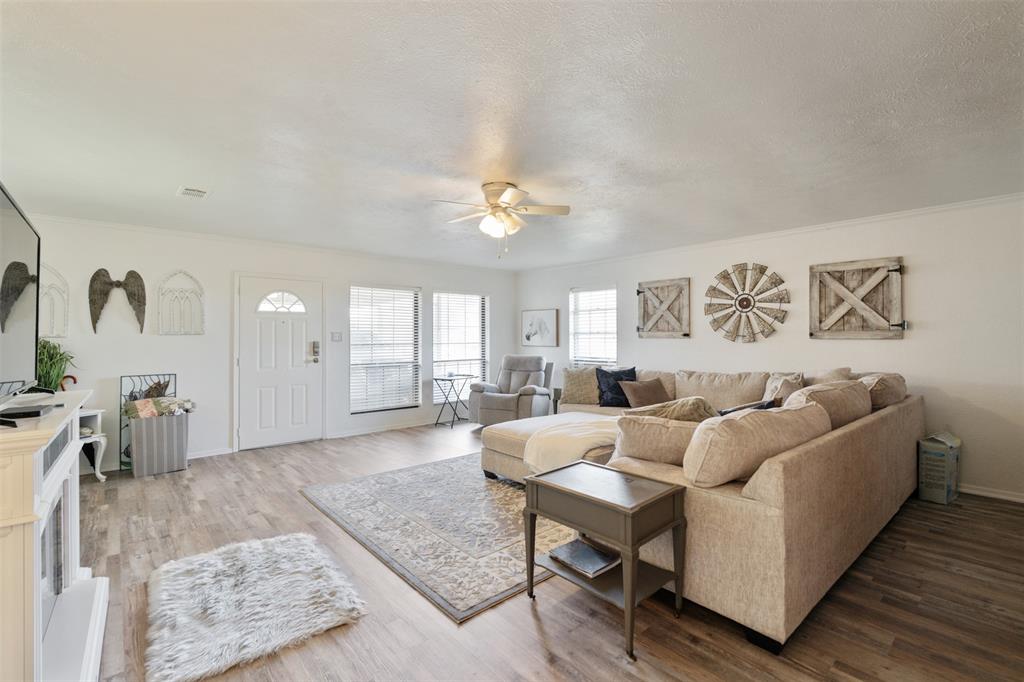 201 Colonial Circle Property Photo 19