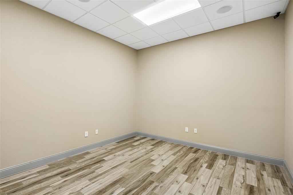 118 Lynn Avenue 202 Property Photo 16