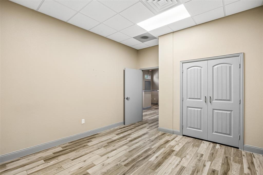 118 Lynn Avenue 202 Property Photo 17