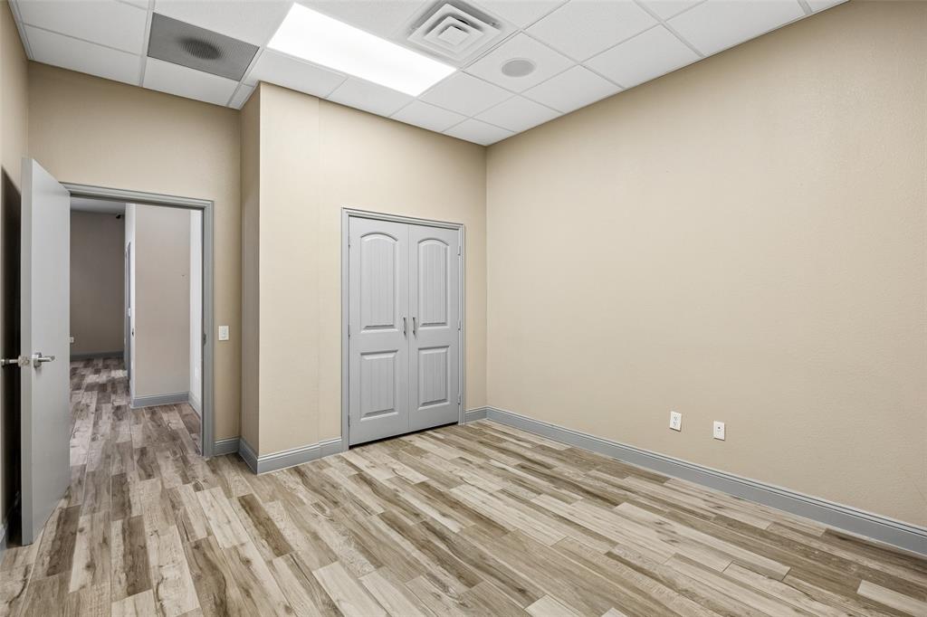 118 Lynn Avenue 202 Property Photo 18