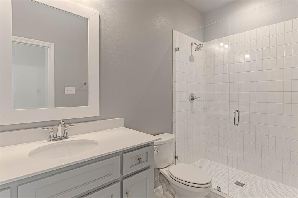 2136 Village Walk Place Property Photo 11