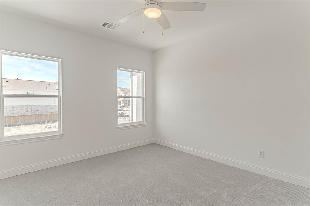 2136 Village Walk Place Property Photo 13